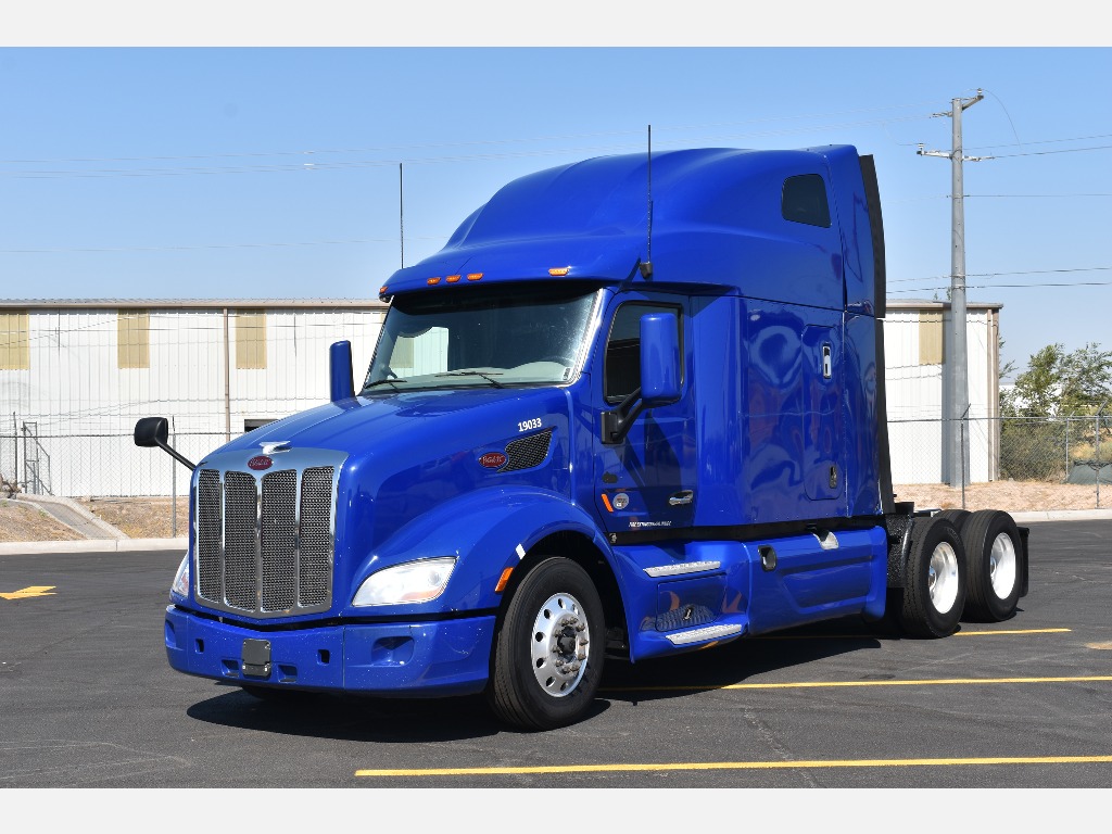 2019 PETERBILT 579 Sleeper #11451