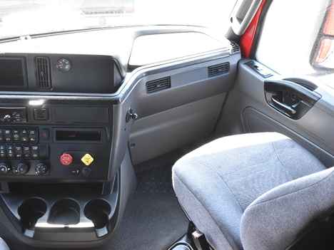 USED 2019 INTERNATIONAL LT625 SLEEPER TRUCK #11452-12