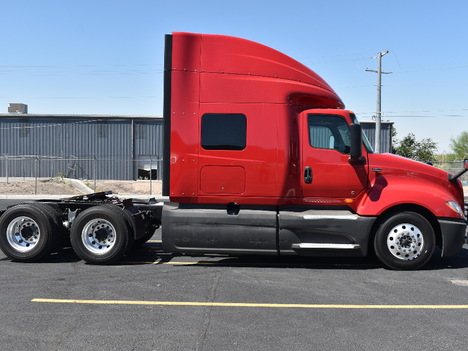 USED 2019 INTERNATIONAL LT625 SLEEPER TRUCK #11452-6