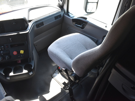 USED 2019 INTERNATIONAL LT 625 SLEEPER TRUCK #11456-12