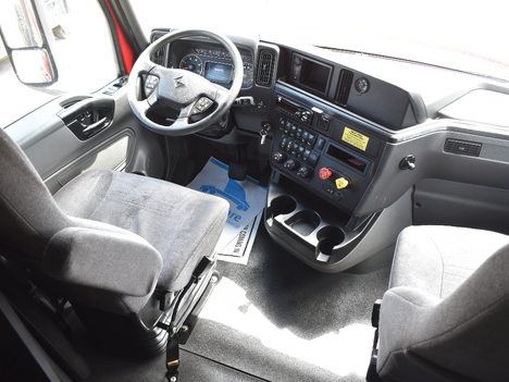 USED 2019 INTERNATIONAL LT 625 SLEEPER TRUCK #11458-10