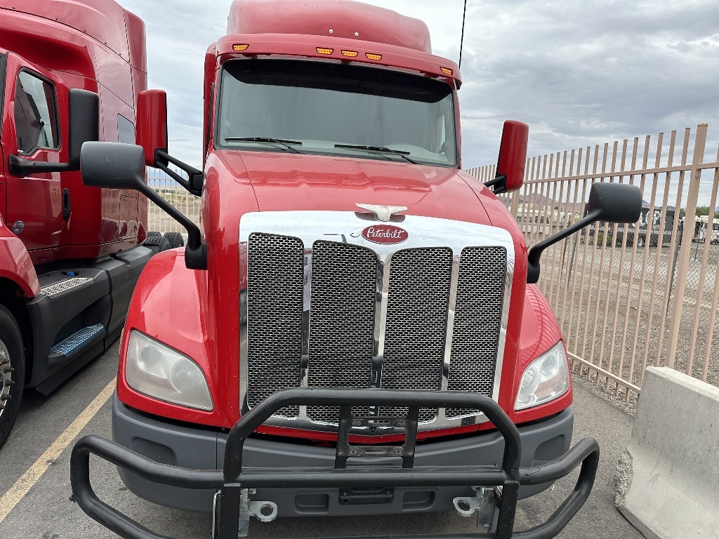 USED 2019 PETERBILT 579 SLEEPER TRUCK #11460