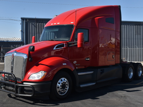 USED 2020 KENWORTH T680 SLEEPER TRUCK #11463-1