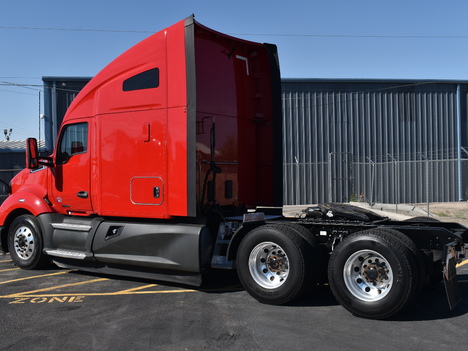 USED 2020 KENWORTH T680 SLEEPER TRUCK #11463-3