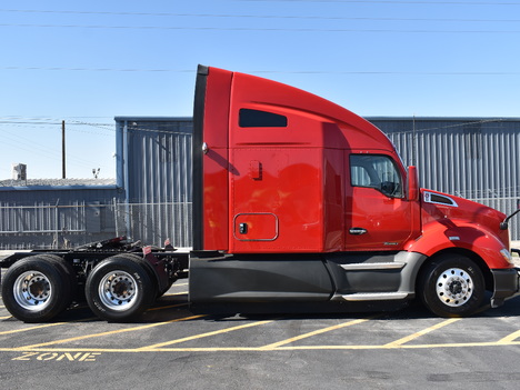 USED 2020 KENWORTH T680 SLEEPER TRUCK #11463-6