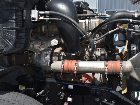 USED 2016 FREIGHTLINER CASCADIA SLEEPER TRUCK #11474-14