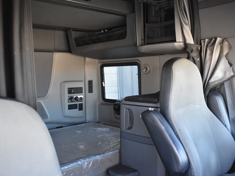 USED 2019 INTERNATIONAL LT 625 SLEEPER TRUCK #11509-9