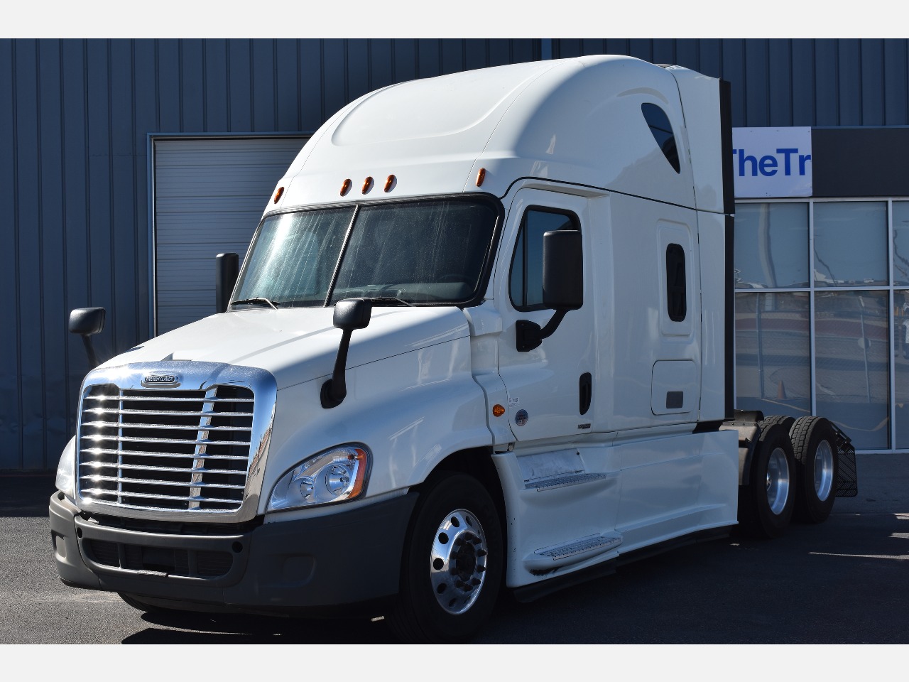 2019 FREIGHTLINER Cascadia 125 Tandem Axle Sleeper #11516