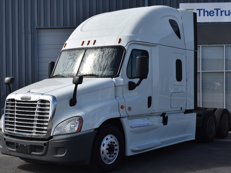 USED 2020 FREIGHTLINER CASCADIA 125 SLEEPER TRUCK #11518-1