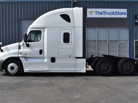 USED 2020 FREIGHTLINER CASCADIA 125 SLEEPER TRUCK #11518-2