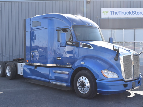 USED 2021 KENWORTH T680 SLEEPER TRUCK #11523-7
