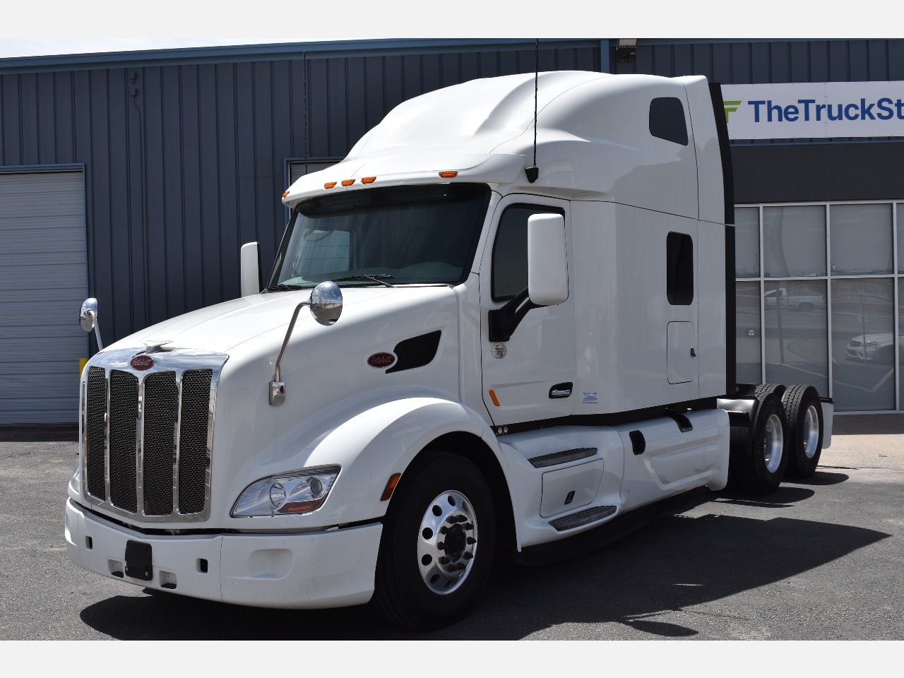 USED 2021 PETERBILT 579 SLEEPER TRUCK #11525