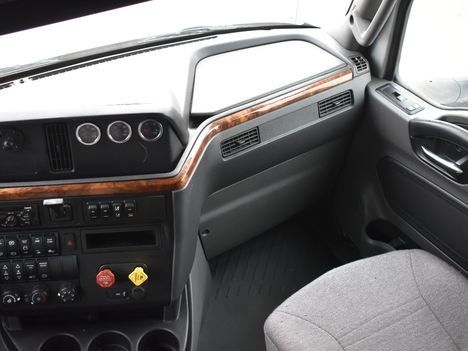 USED 2020 INTERNATIONAL LT625 SLEEPER TRUCK #11529-12
