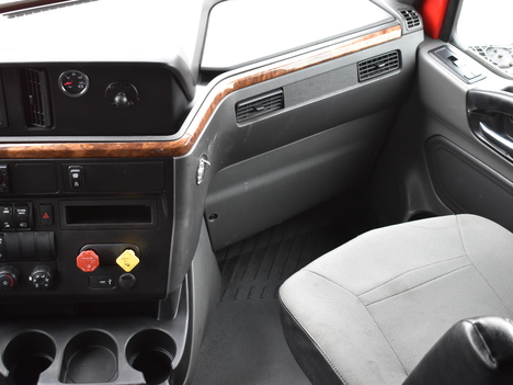 USED 2020 INTERNATIONAL LT625 SLEEPER TRUCK #11530-12