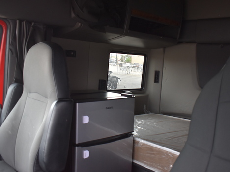 USED 2020 INTERNATIONAL LT625 SLEEPER TRUCK #11530-9