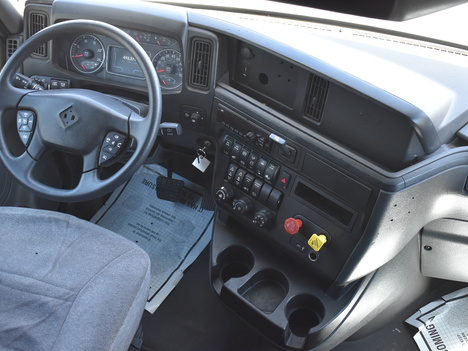 USED 2019 INTERNATIONAL LT625 SLEEPER TRUCK #11532-11