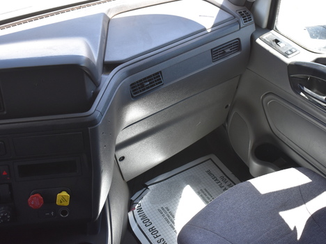 USED 2019 INTERNATIONAL LT625 SLEEPER TRUCK #11532-12