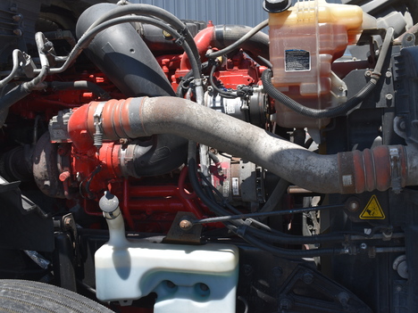 USED 2019 INTERNATIONAL LT625 SLEEPER TRUCK #11532-15