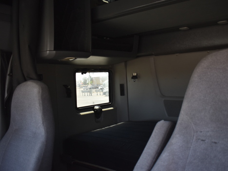 USED 2019 INTERNATIONAL LT625 SLEEPER TRUCK #11532-9