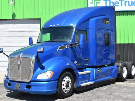 USED 2021 KENWORTH T680 SLEEPER TRUCK #11542-1