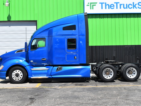 USED 2021 KENWORTH T680 SLEEPER TRUCK #11542-2