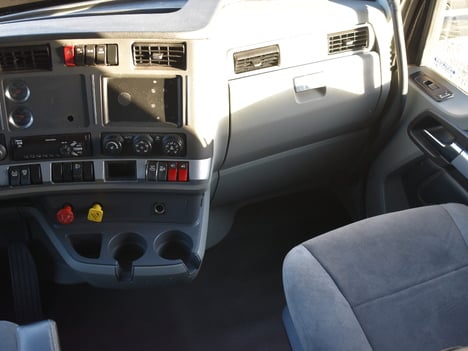 USED 2021 KENWORTH T680 SLEEPER TRUCK #11544-12