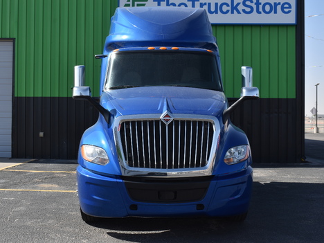 USED 2022 INTERNATIONAL LT625 SLEEPER TRUCK #11556-8