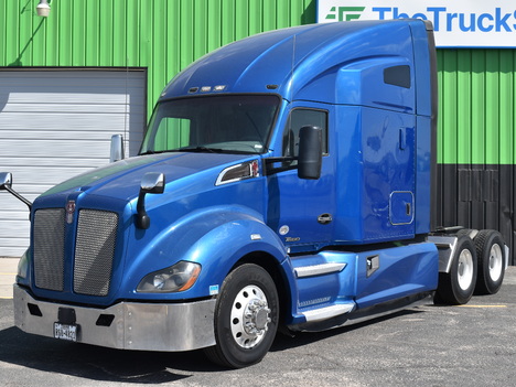 USED 2019 KENWORTH T680 SLEEPER TRUCK #11558-1