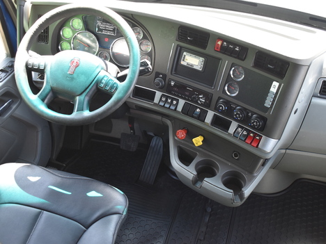 USED 2019 KENWORTH T680 SLEEPER TRUCK #11558-11