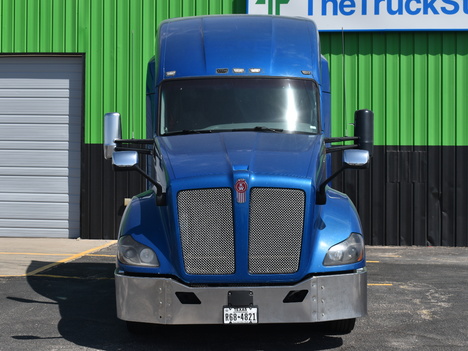 USED 2019 KENWORTH T680 SLEEPER TRUCK #11558-8