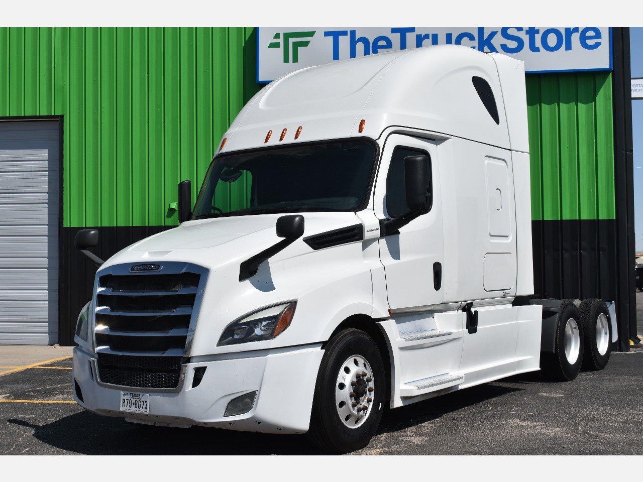 USED 2020 FREIGHTLINER CASCADIA 126 SLEEPER TRUCK #11561