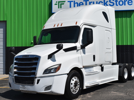 USED 2020 FREIGHTLINER CASCADIA 126 SLEEPER TRUCK #11561-1