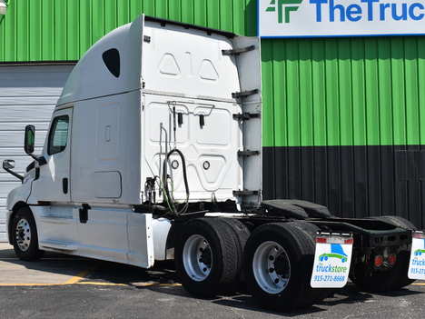 USED 2020 FREIGHTLINER CASCADIA 126 SLEEPER TRUCK #11561-3