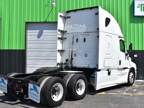 USED 2020 FREIGHTLINER CASCADIA 126 SLEEPER TRUCK #11561-5