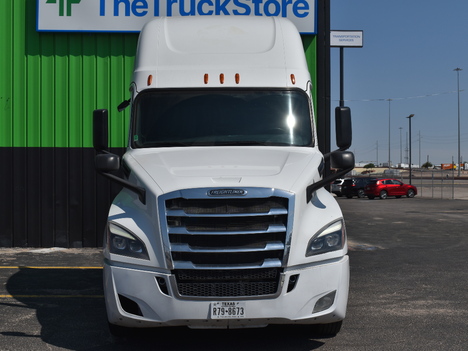 USED 2020 FREIGHTLINER CASCADIA 126 SLEEPER TRUCK #11561-8
