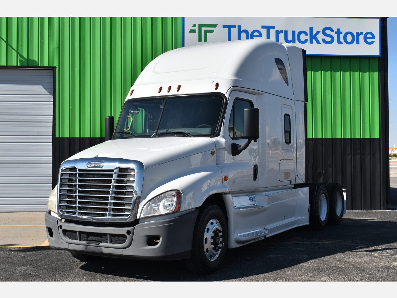 2017 FREIGHTLINER Cascadia 125 Sleeper #1 2017 FREIGHTLINER Cascadia 125 Sleeper #1