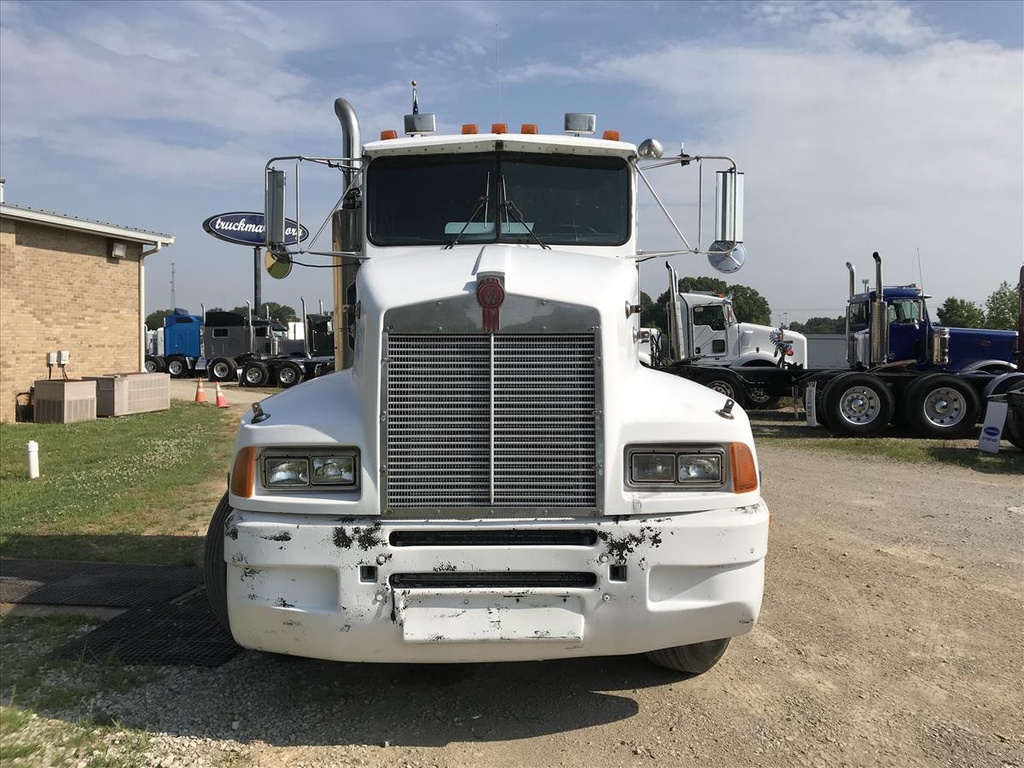 Used 1989 KENWORTH T600 Tandem Axle Daycab for sale