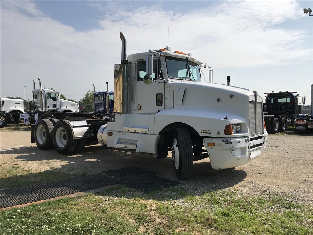 Used 1989 KENWORTH T600 Tandem Axle Daycab for sale