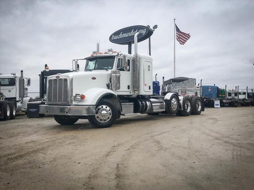 2014 peterbilt 367 tri axle sleeper for sale 597386