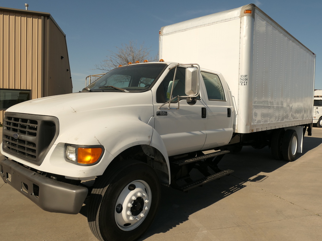 2000 FORD F650 BOX VAN TRUCK FOR SALE 3324