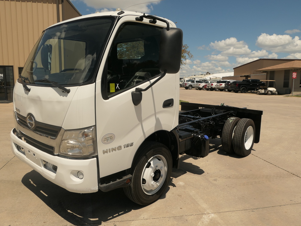 USED 2018 HINO 195 CAB CHASSIS TRUCK #3727