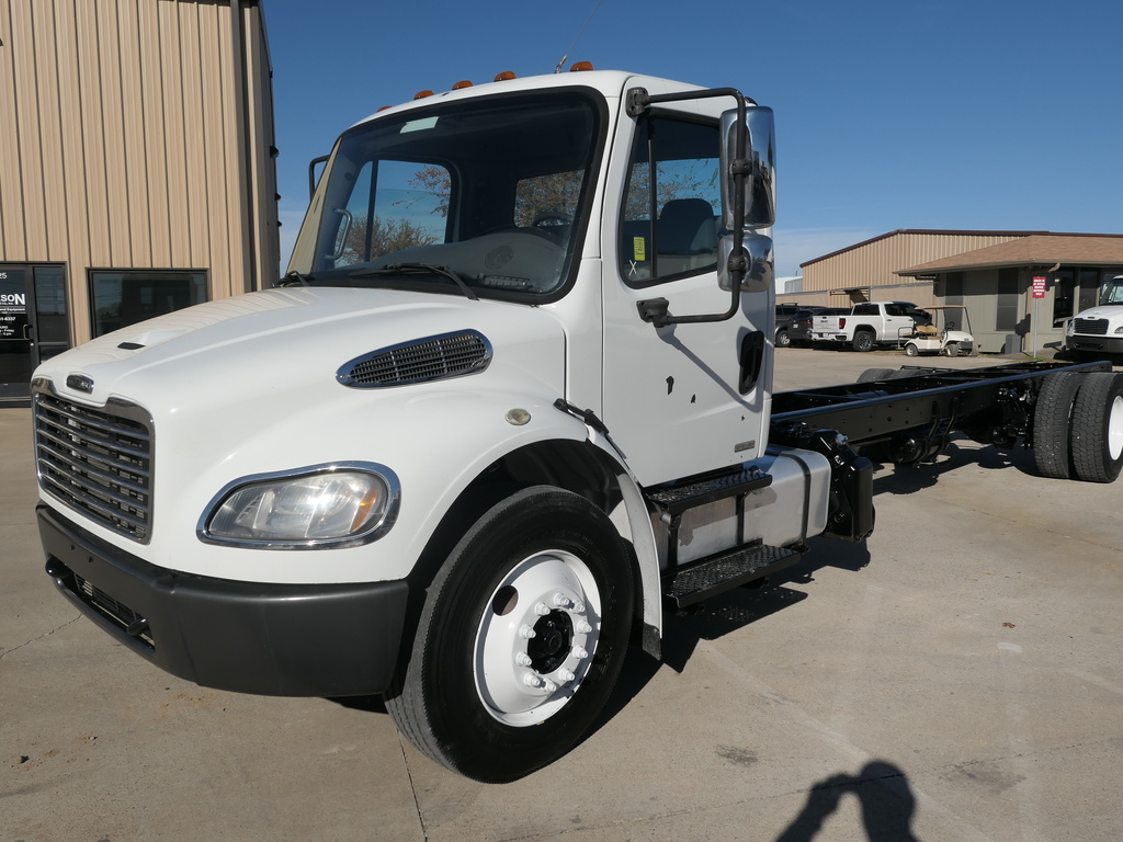 USED 2012 FREIGHTLINER M2106 CAB CHASSIS TRUCK #3916