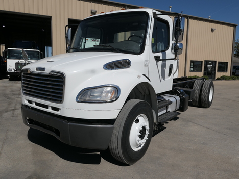 2015 FREIGHTLINER M2 Reefer Truck #5692
