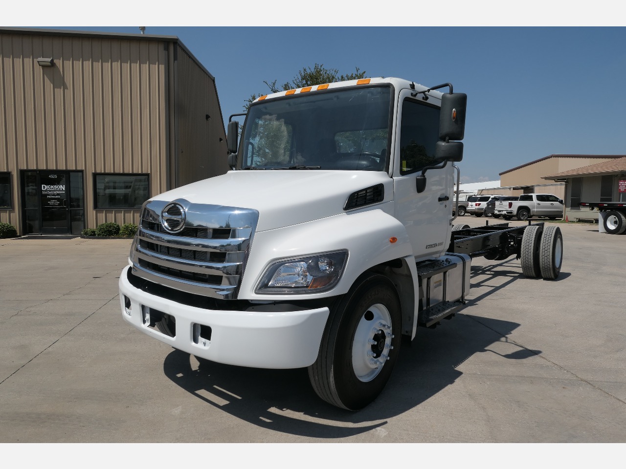 2019 HINO 268 Cab Chassis Truck #1 2019 HINO 268 Cab Chassis Truck #1