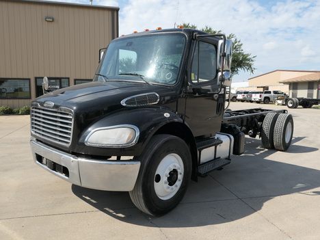 2019 FREIGHTLINER M2106 Cab Chassis Truck #6147