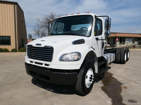2017-freightliner-m2-cab-chassis-truck #6156