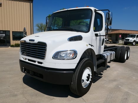 2017 FREIGHTLINER M2 Cab Chassis Truck #6158 2017 FREIGHTLINER M2 Cab Chassis Truck #6158