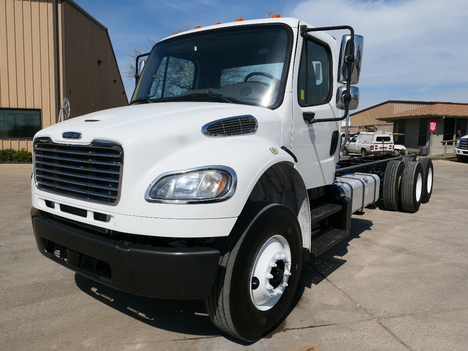 2017-freightliner-m2-cab-chassis-truck #6161