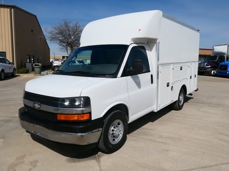 2017 CHEVROLET EXPRESS Service - Utility Truck #6220 2017 CHEVROLET EXPRESS Service - Utility Truck #6220