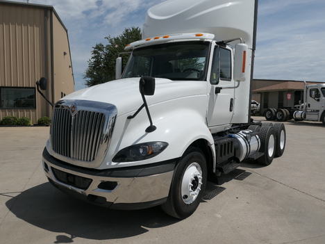 2017 INTERNATIONAL PROSTAR Tandem Axle Daycab #6319